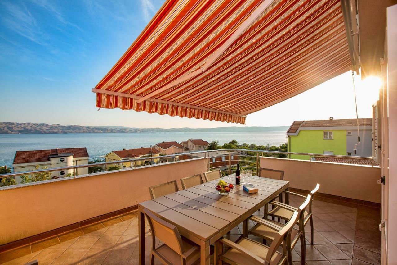 Apartments Villa Dina Karlobag Esterno foto