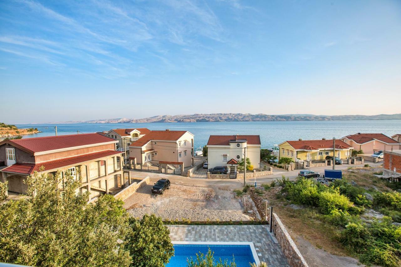 Apartments Villa Dina Karlobag Esterno foto