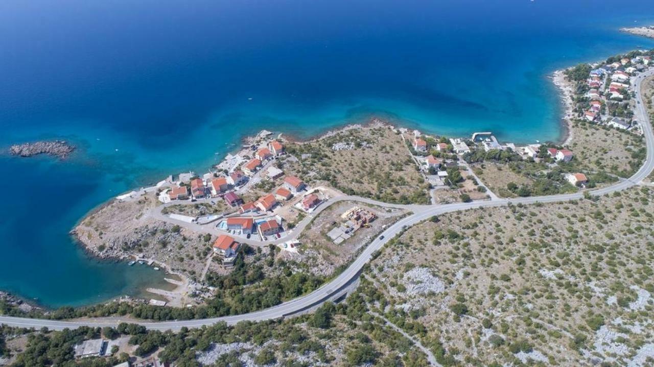 Apartments Villa Dina Karlobag Esterno foto