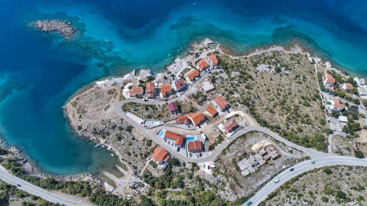 Apartments Villa Dina Karlobag Esterno foto